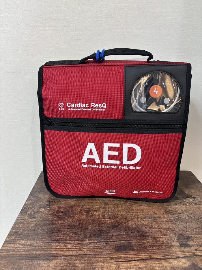 AED(̊Oד)